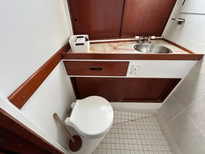 Slide: The Image of Grand Banks 42 Classic 1972 - 64