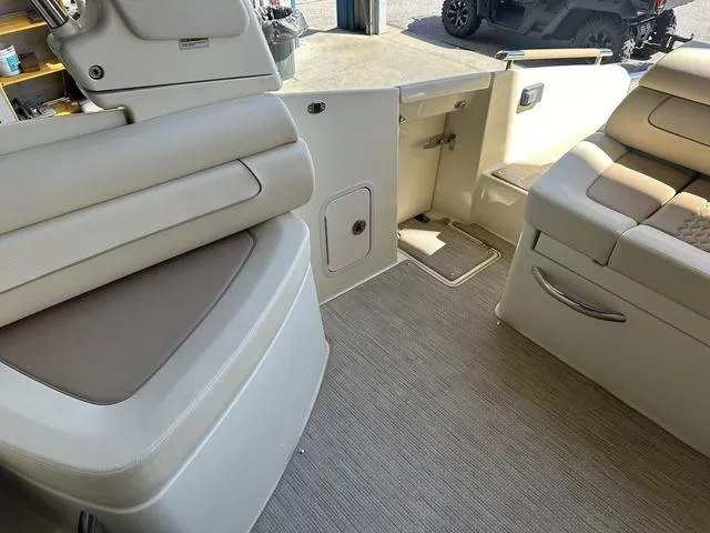 Slide: The Image of Interior of 2025 Chris-Craft Launch 28 GT, featuring luxurious seating and modern design. - 18