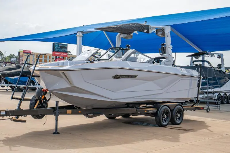 Slide: The Image of Nautique Super Air G23 2025 - 17