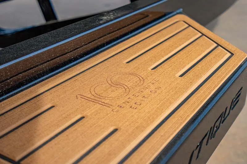 Slide: The Image of Nautique Super Air G23 2025 - 9