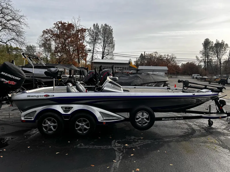 The Image of 2017 Ranger Z521 Comanche boat on trailer in outdoor setting. - 0