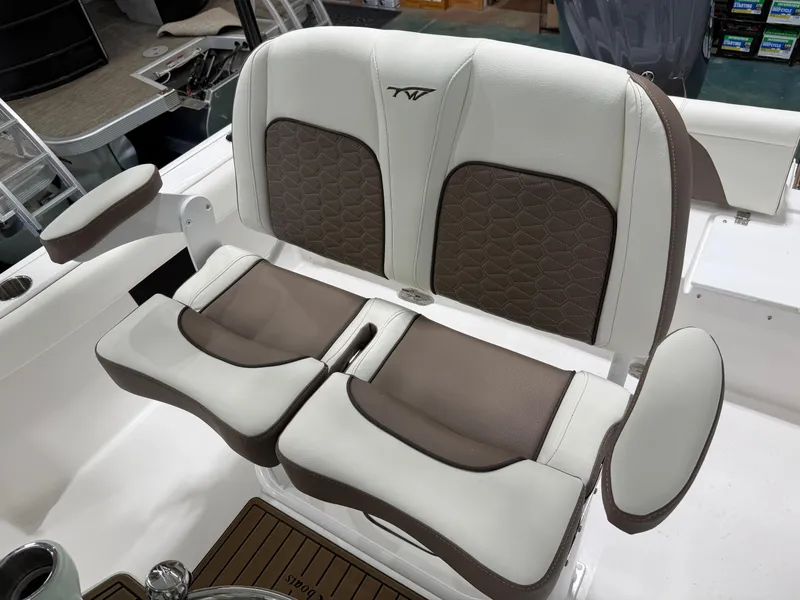 Slide: The Image of Tidewater 232 LXF 2025 - 19