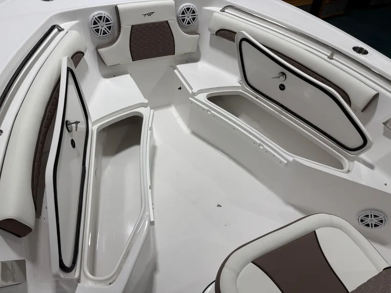 Slide: The Image of Tidewater 232 LXF 2025 - 33