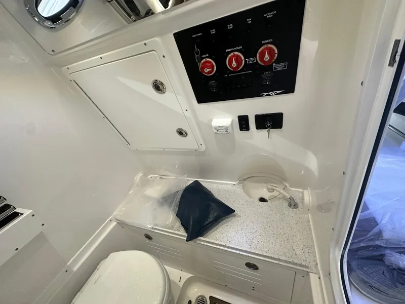 Slide: The Image of Tidewater 320cc 2025 - 53