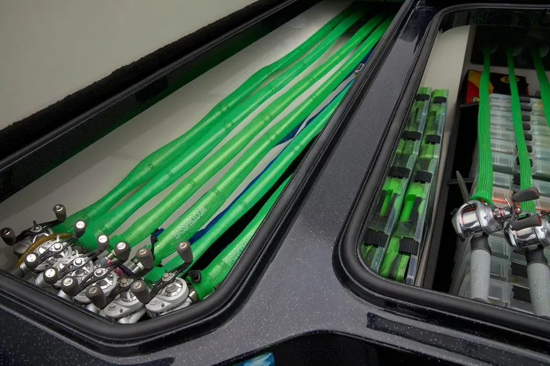 Slide: The Image of Ranger Z520 2025 - 33