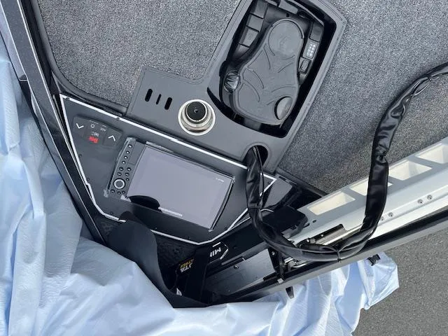 Slide: The Image of Ranger Z520 2025 - 96