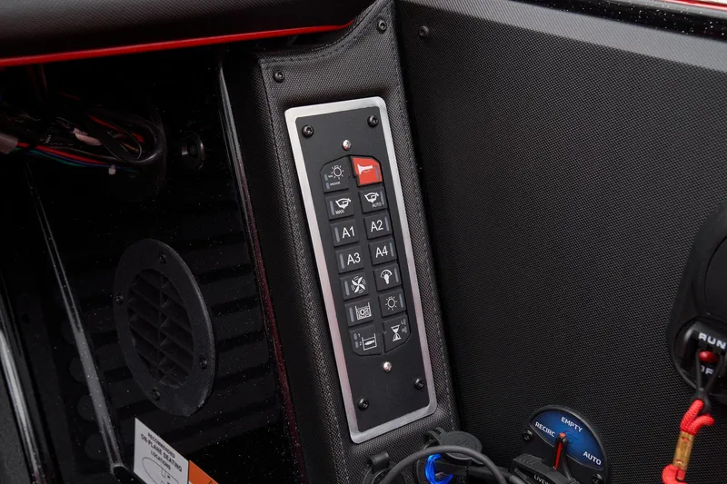 Slide: The Image of Ranger Z520 2025 - 50