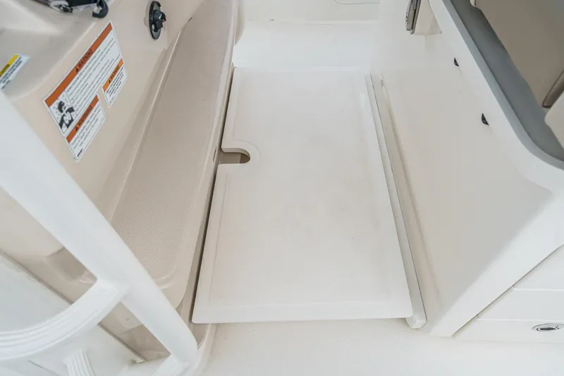 Slide: The Image of Boston Whaler 330 Outrage 2019 - 55
