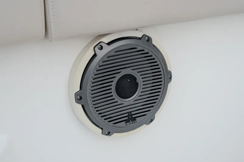 Slide: The Image of Boston Whaler 330 Outrage 2019 - 58