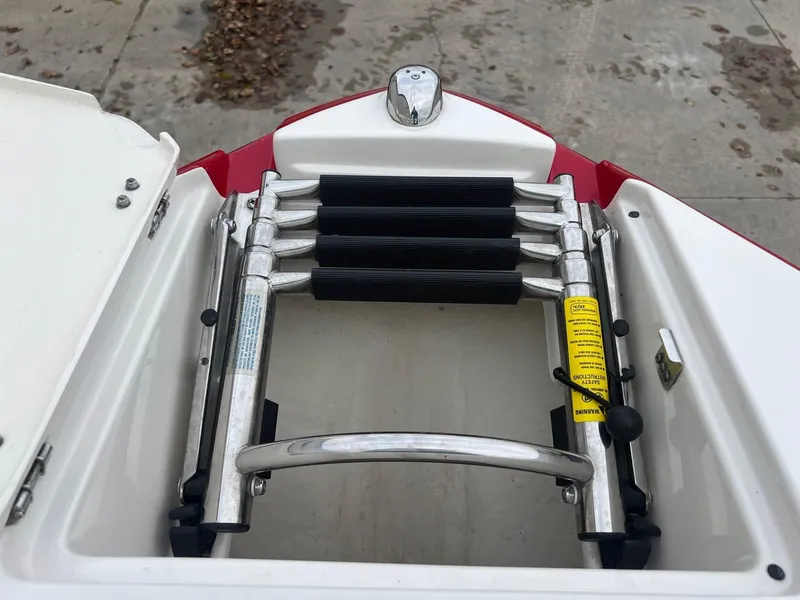 Slide: The Image of Monterey 244FS 2014 - 10