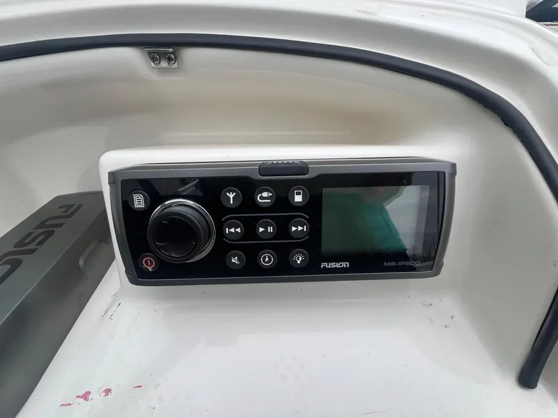 Slide: The Image of Monterey 244FS 2014 - 16