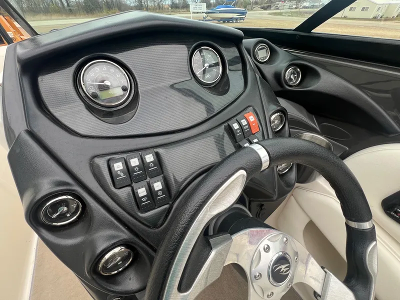 Slide: The Image of Monterey 244FS 2014 - 17