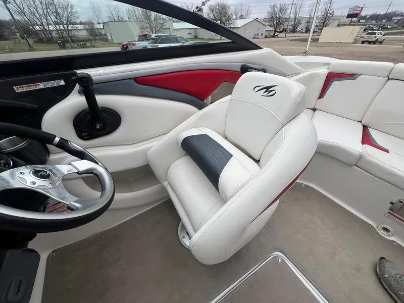 Slide: The Image of Monterey 244FS 2014 - 20