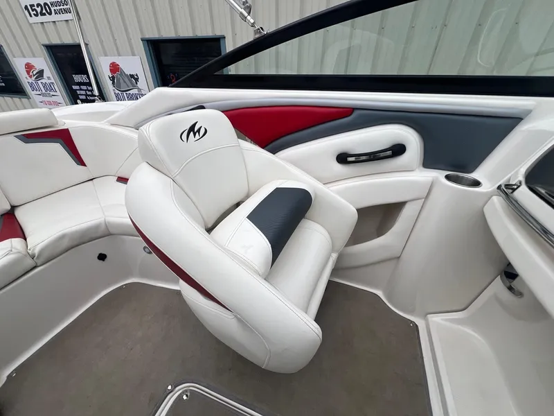 Slide: The Image of Monterey 244FS 2014 - 21