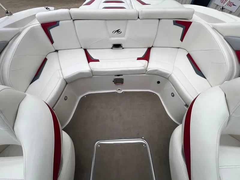 Slide: The Image of Monterey 244FS 2014 - 22