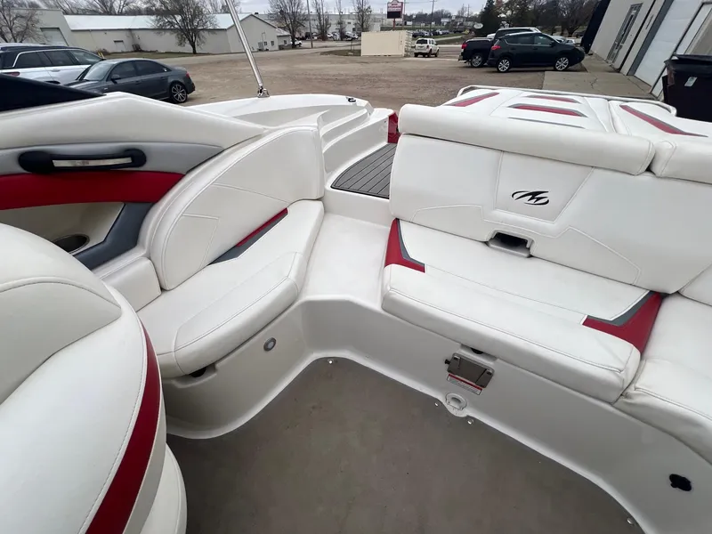 Slide: The Image of Monterey 244FS 2014 - 24