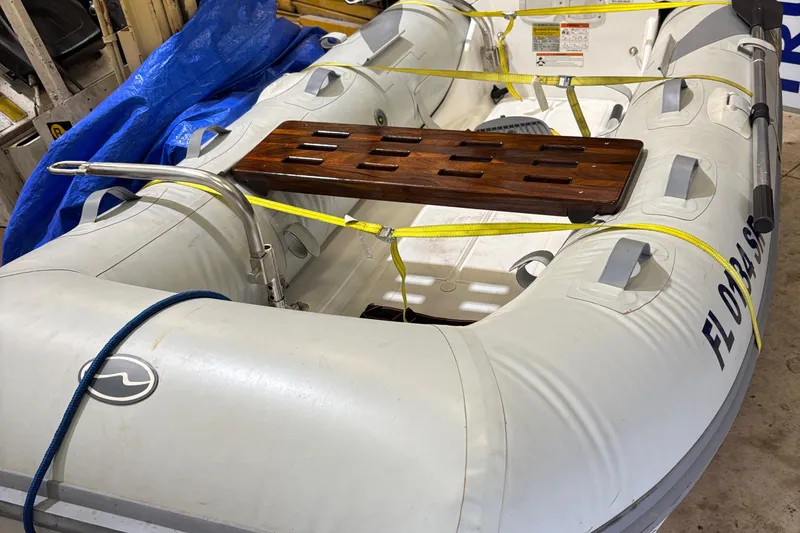 Slide: The Image of Duffy 35 Downeast Cruiser 1998 - 76