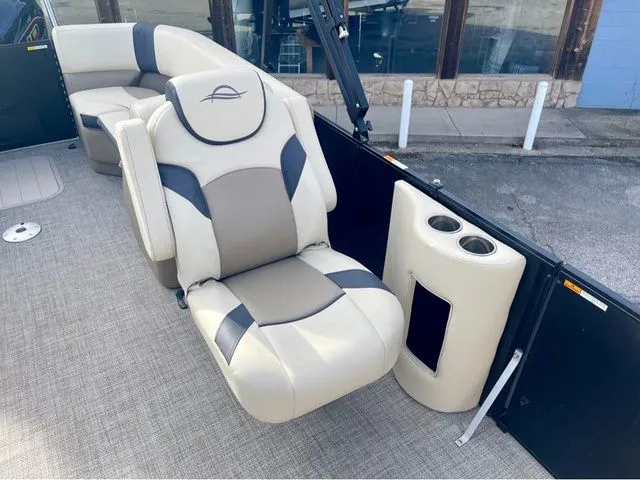 Slide: The Image of SunCatcher Select 322RC 2025 - 5