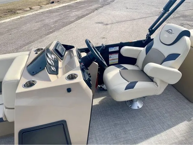 Slide: The Image of SunCatcher Select 322RC 2025 - 6