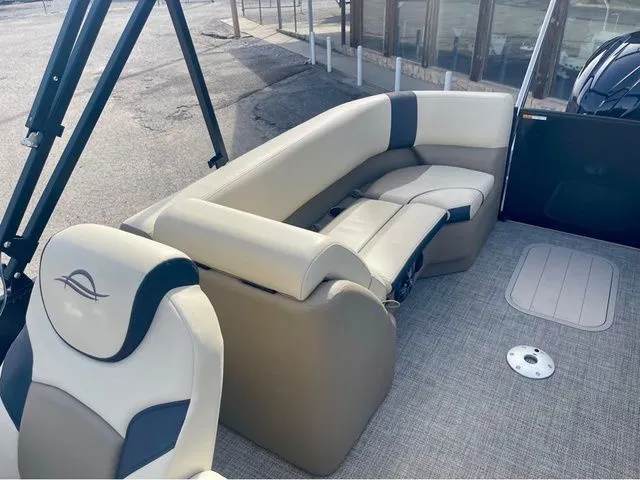 Slide: The Image of SunCatcher Select 322RC 2025 - 7