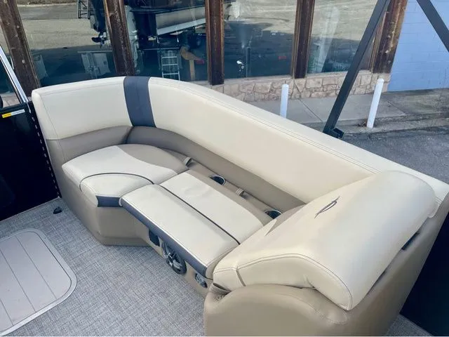 Slide: The Image of SunCatcher Select 322RC 2025 - 8