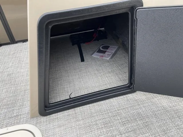 Slide: The Image of SunCatcher Select 322F 2025 - 19