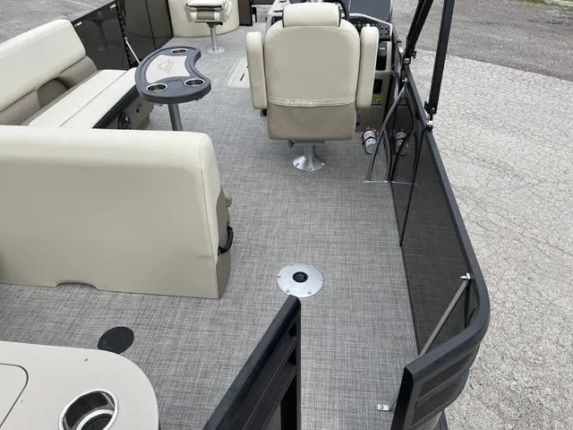 Slide: The Image of SunCatcher Select 322F 2025 - 8