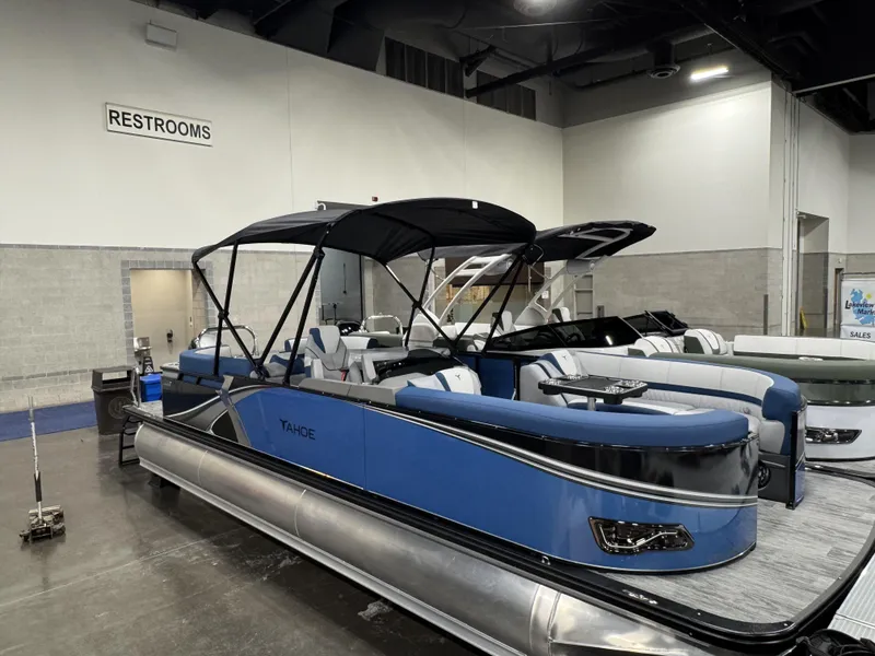 The Image of Tahoe LTZ 2585 Entertainer 2025 - 1