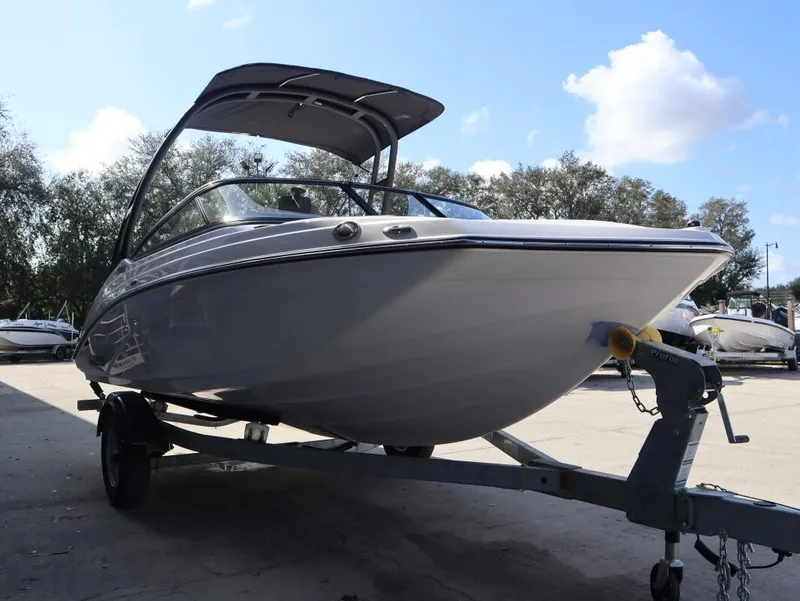 Slide: The Image of Yamaha AR195 2025 - 3