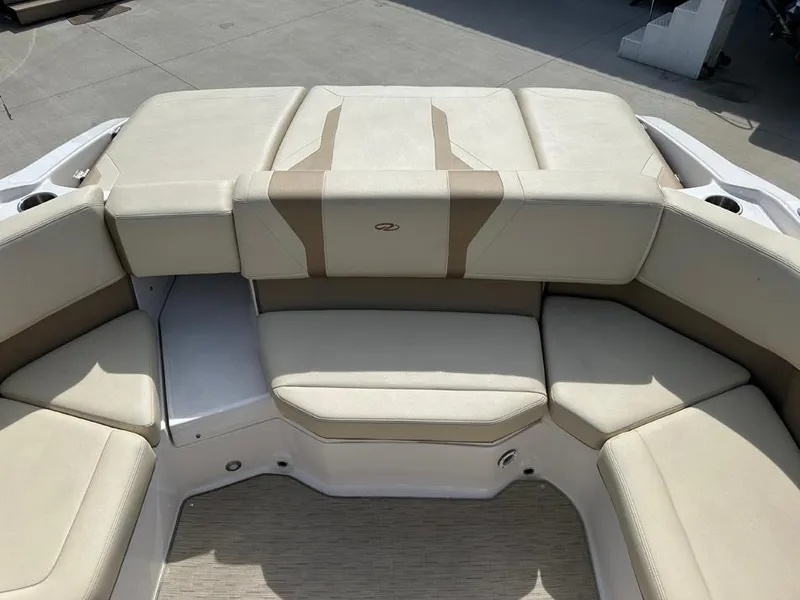 Slide: The Image of Regal 2000 ES 2018 - 12