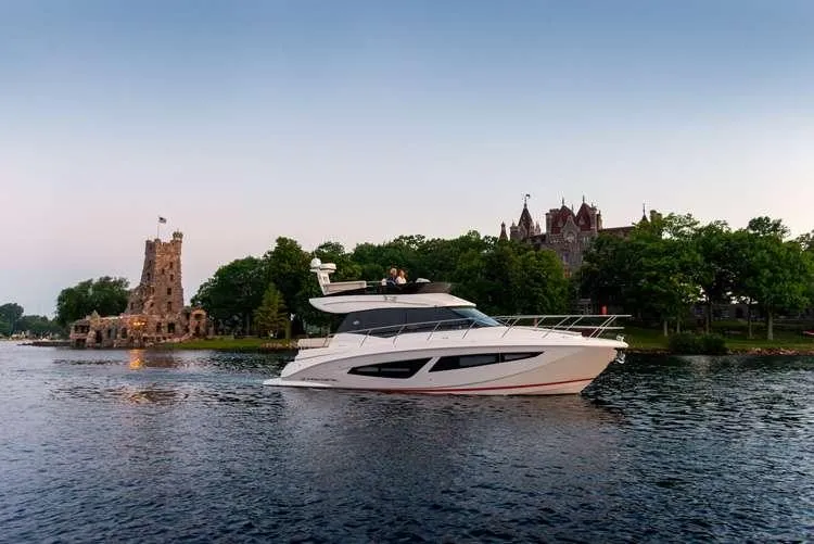 The Image of Regal 42 Fly 2026 - 1