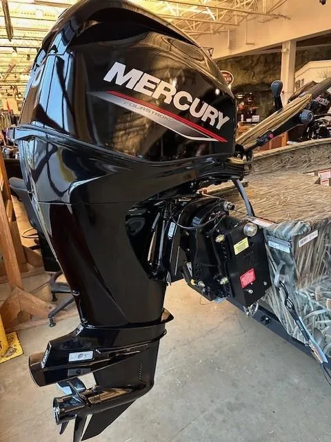 Slide: The Image of Mercury outboard motor on 2025 Tracker Grizzly 1650 T Prairie Wings Edition boat. - 3
