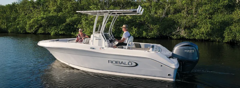 The Image of Robalo R202 Explorer 2027 - 0