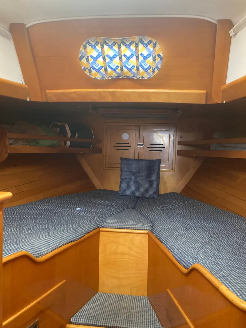 Slide: The Image of Hinckley Yachts Bermuda 40 Yawl Mark III 1974 - 102