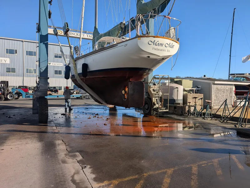 Slide: The Image of Hinckley Yachts Bermuda 40 Yawl Mark III 1974 - 56