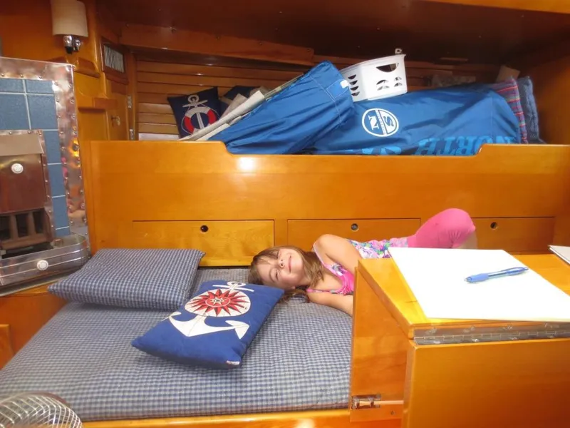 Slide: The Image of Hinckley Yachts Bermuda 40 Yawl Mark III 1974 - 60