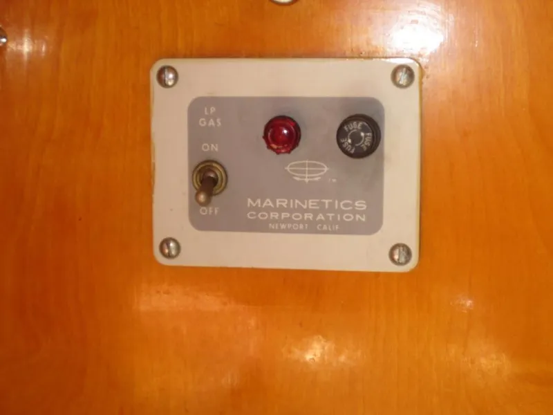 Slide: The Image of Hinckley Yachts Bermuda 40 Yawl Mark III 1974 - 66