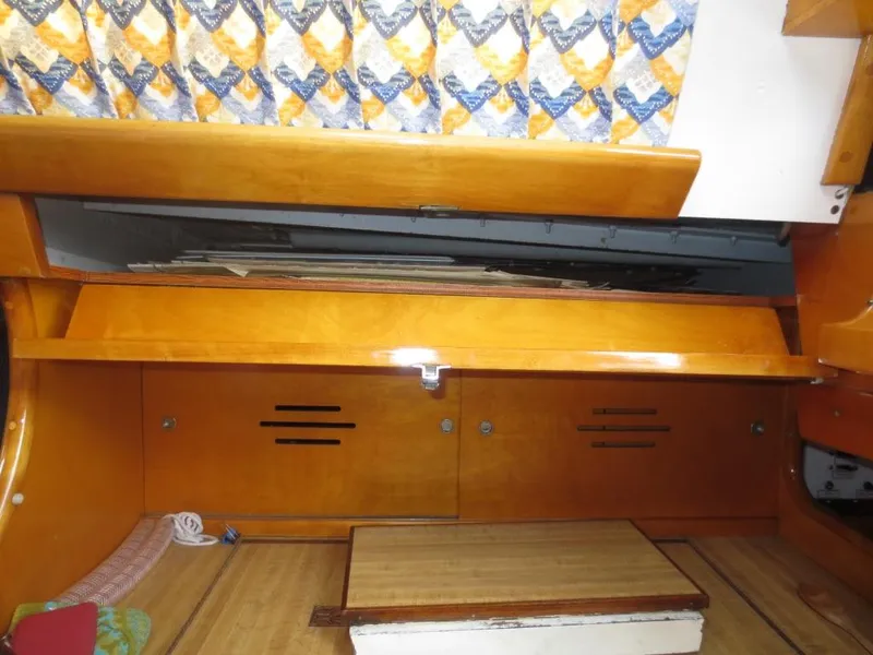 Slide: The Image of Hinckley Yachts Bermuda 40 Yawl Mark III 1974 - 70