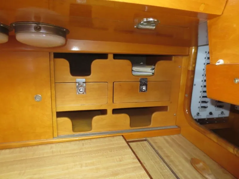 Slide: The Image of Hinckley Yachts Bermuda 40 Yawl Mark III 1974 - 71