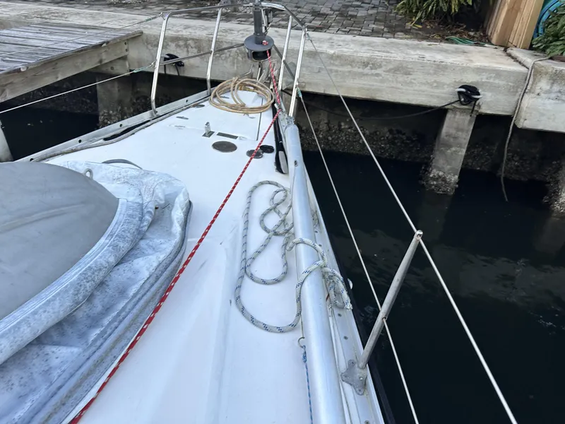 Slide: The Image of Canadian Sailcraft CS40 1989 - 51