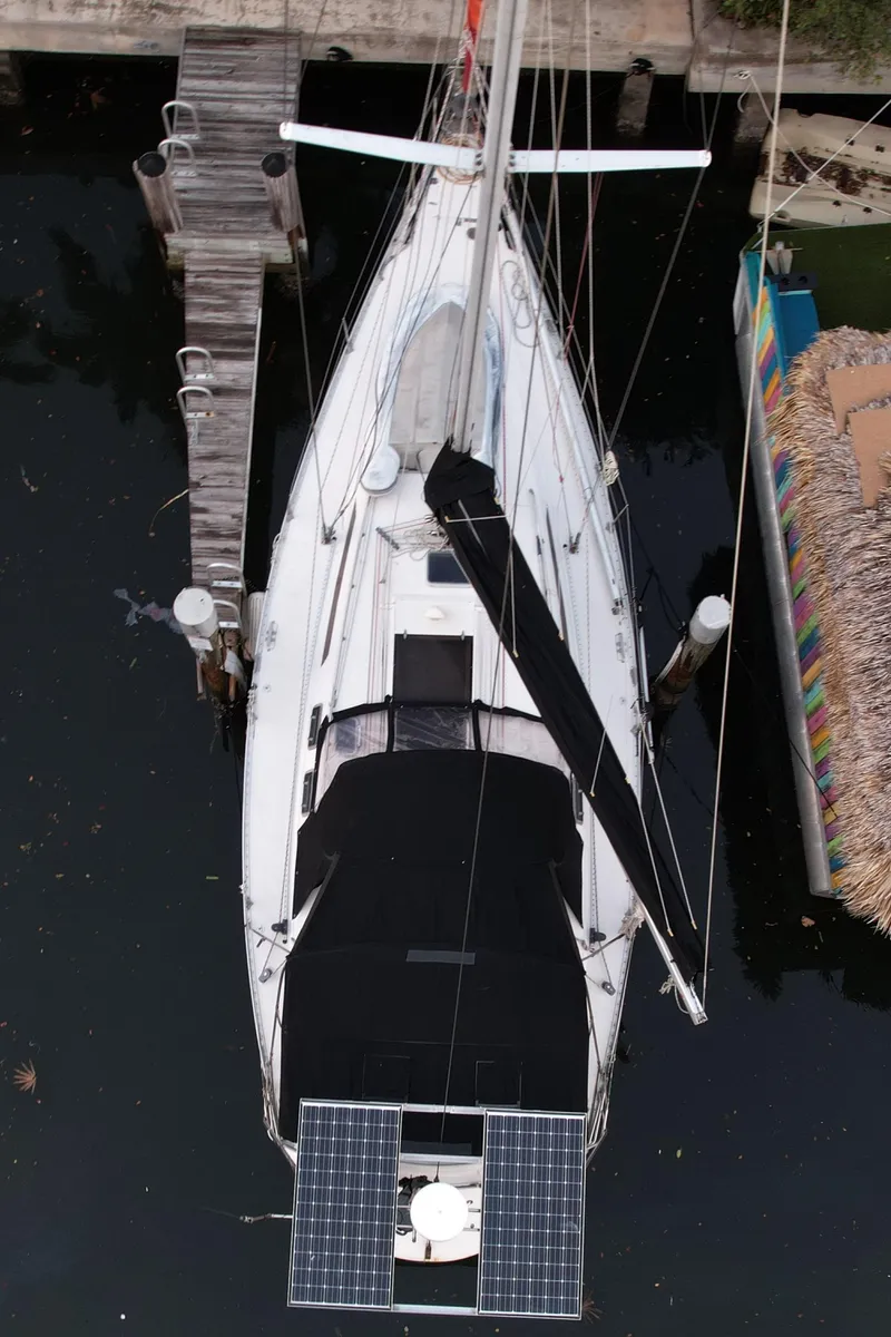 Slide: The Image of Canadian Sailcraft CS40 1989 - 66