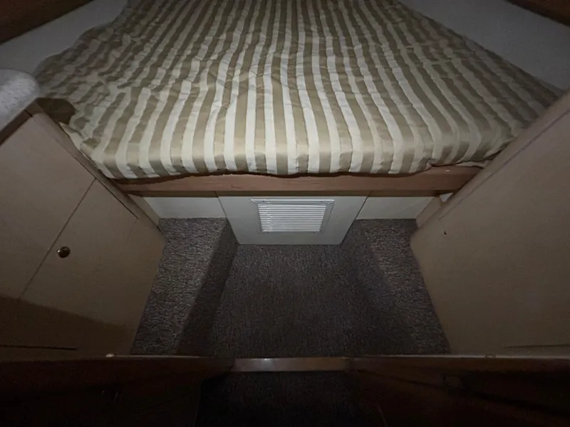 Slide: The Image of Berth Storage - 42