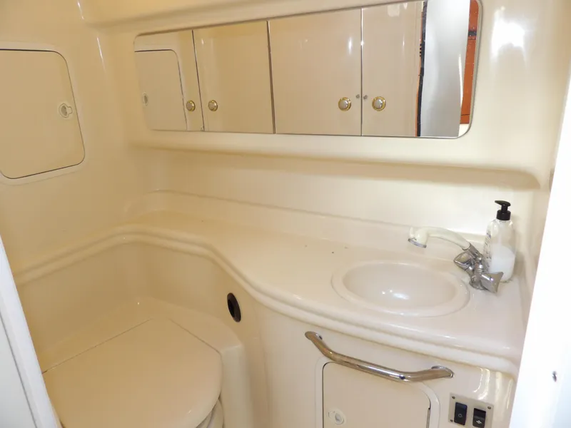 Slide: The Image of Sea Ray Sundancer 320 2004 - 52