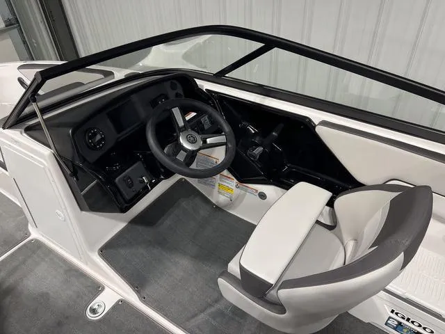 Slide: The Image of Yamaha SX190 2025 - 15