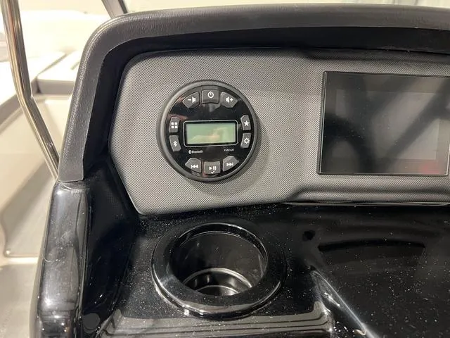 Slide: The Image of Yamaha SX190 2025 - 16