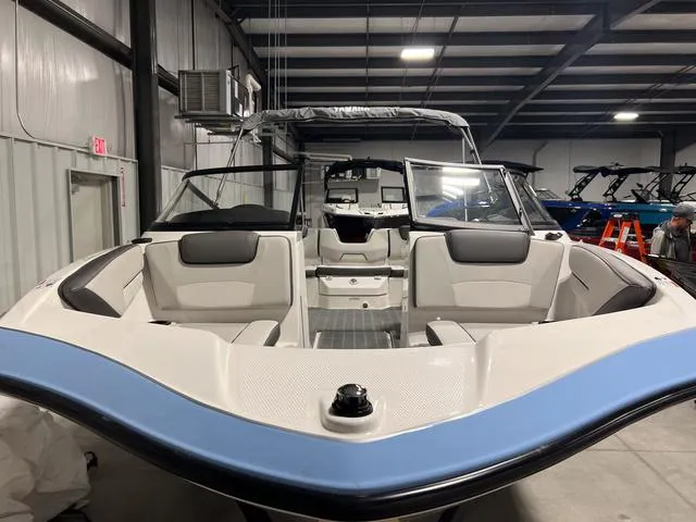 Slide: The Image of Yamaha SX190 2025 - 3