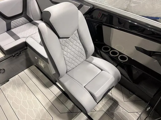 Slide: The Image of Yamaha 222XD 2025 - 16