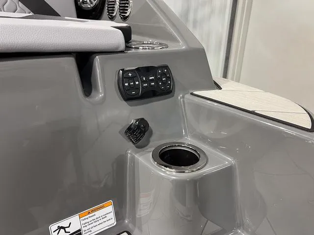 Slide: The Image of Yamaha 222XD 2025 - 6