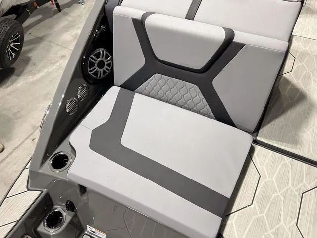 Slide: The Image of Yamaha 222XD 2025 - 9