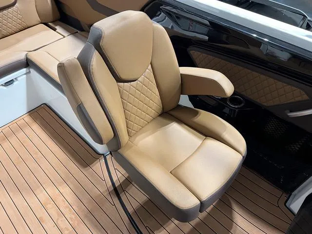 Slide: The Image of Yamaha 252SD 2025 - 15